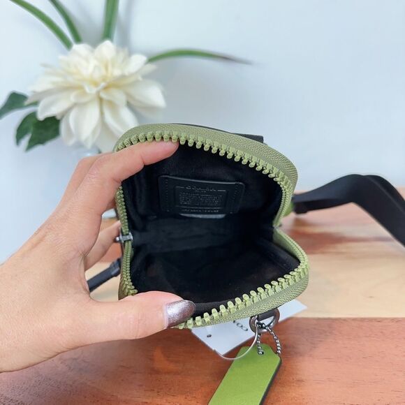 NWT Coach Multifunction Phone Pack In Signature Canvas With Camo Print - Picture 8 of 8